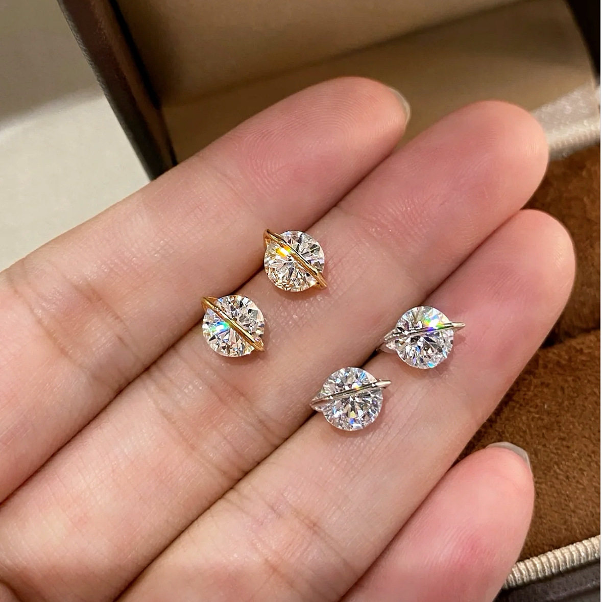 真金24K电镀强保色灵动闪耀钻石耳钉基础单钻简约款彩宝耳饰小钻