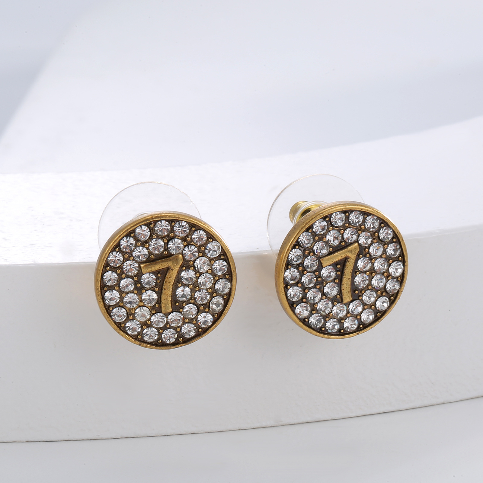 热卖配饰法式复古耳钉女S925银针大气高级感耳饰简约通勤饰品