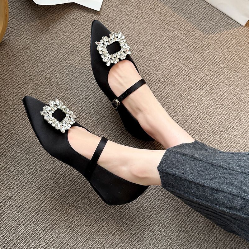 韩版水钻尖头平底3.5CM内增高玛