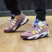 IE9304 Select中性简约百搭舒适防滑耐磨篮球鞋 正品 阿迪达斯BYW