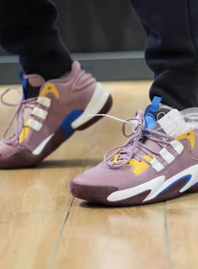正品阿迪达斯BYW Select中性简约百搭舒适防滑耐磨篮球鞋IE9304