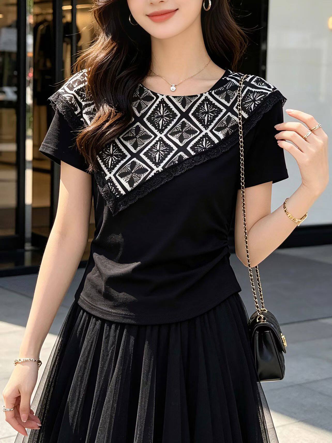 南油M.six欧洲站2026夏新款一字肩丝巾披肩气质显瘦减龄短袖T恤女