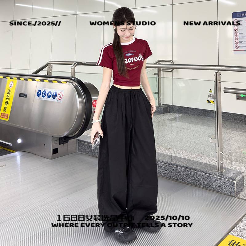 浙江杭州女装红色弯刀裤女春夏薄款新款慵懒松弛感运动直筒宽松休