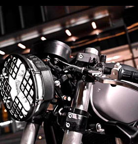 适用于赛科龙RE3改装大灯罩 分离把 下移仪表支架 贴花 CAFE座垫