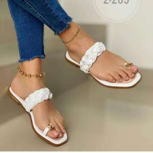 Flat Women Sandals 女Summer Fashion 编织夹脚拖鞋 Slippers 43码