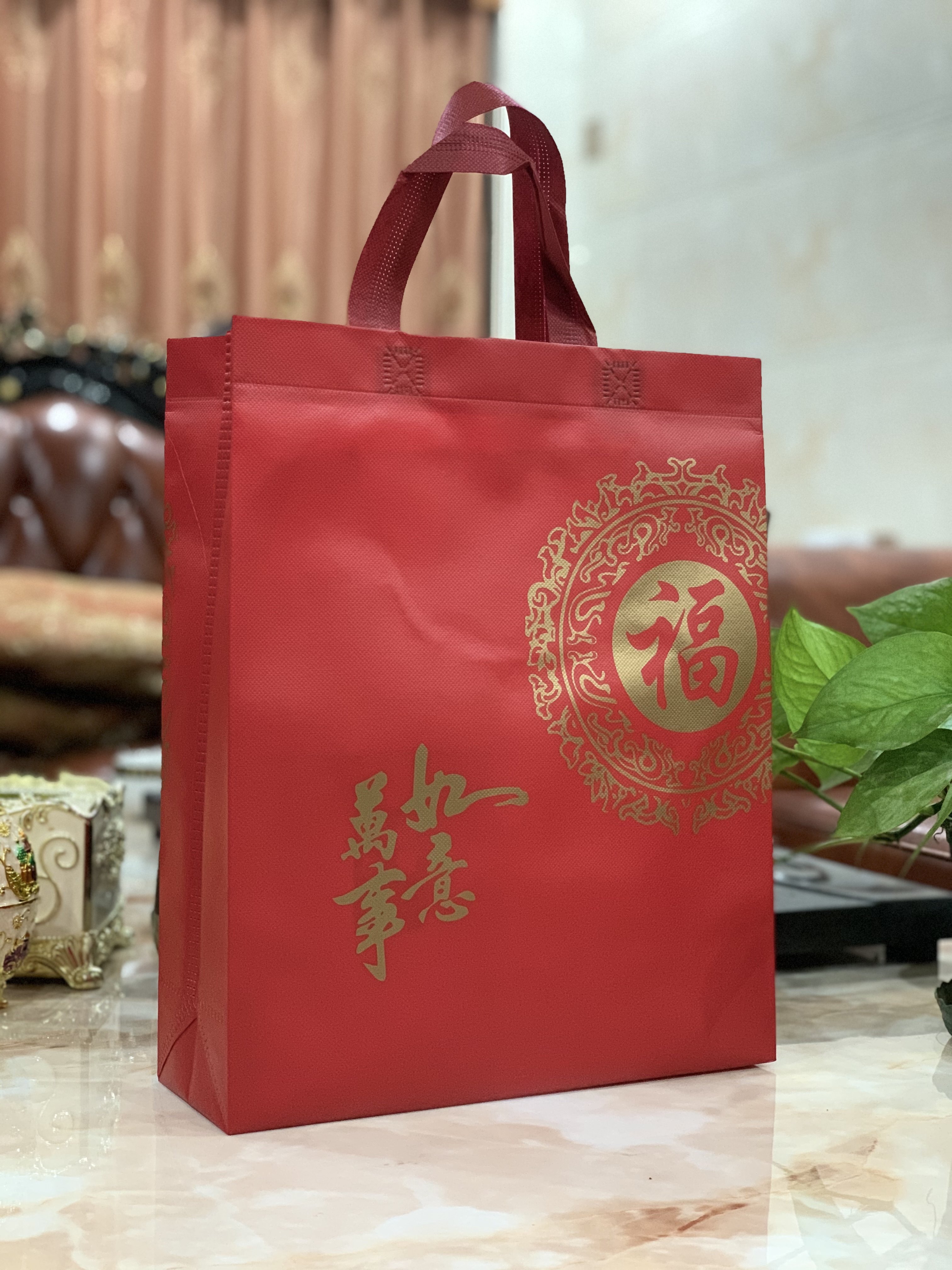 覆膜红色无纺布福袋喜袋礼品袋结婚过年袋手提袋婚庆环保袋送礼袋