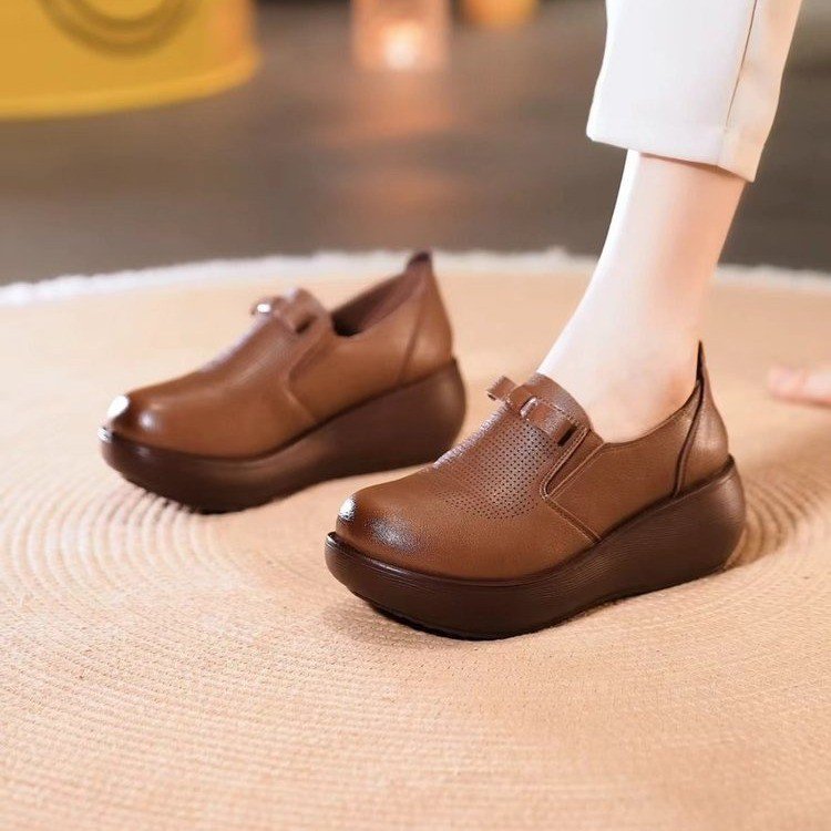 【顺丰包邮】一脚蹬轻便防滑松糕软底妈妈鞋小个增高厚底休闲皮鞋