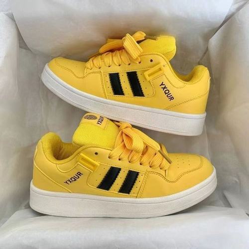 小众设计感鸳鸯板鞋女2025新款冬季百搭情侣鞋子学院风休闲面包鞋