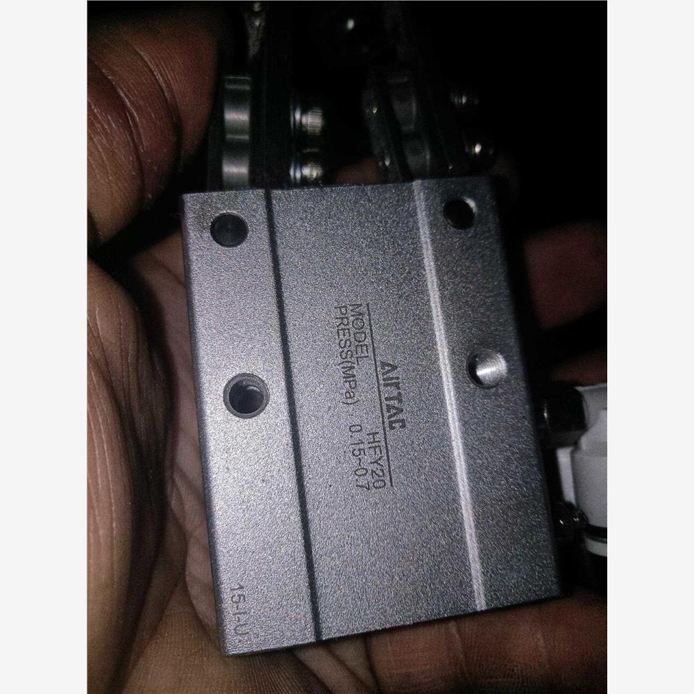 议价99新，亚德客手指气