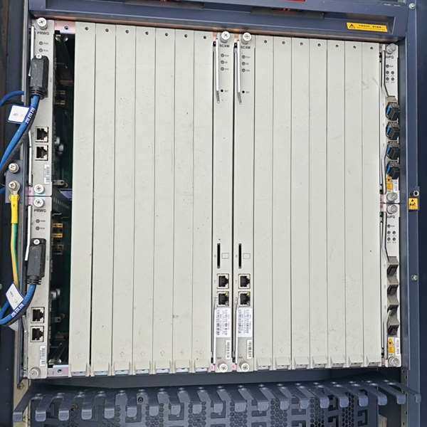 {议价}中兴c300，机柜里拆，三双千兆，主控SCX