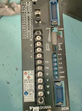 {议价}安川 CACR-PR01AD4NRY58A 伺服驱动器，