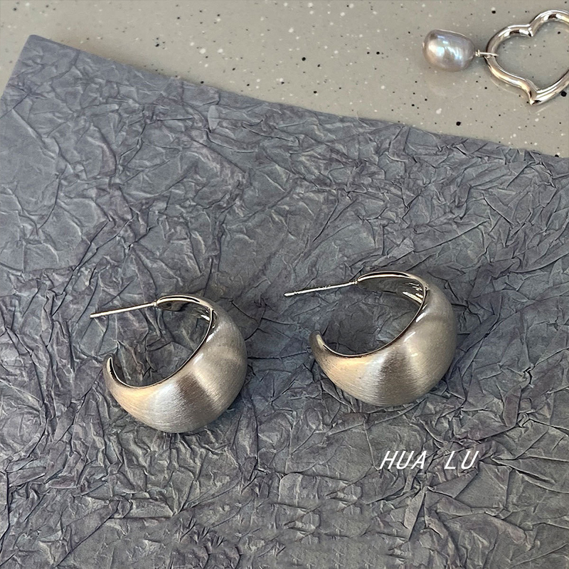 韩国拉丝质感银色耳环