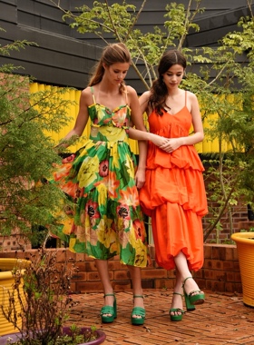 澳洲高端设计师TC 女款 $899 丝麻混纺 复古花卉印花吊带连衣裙