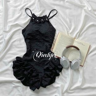 連體顯瘦遮肉高級(jí)保守小香風(fēng)珍珠少女溫泉海邊度假 初戀玫瑰