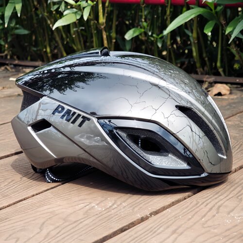 亚洲版气动公路车头盔