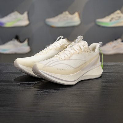 李宁秋冬款赤兔8pro跑步鞋女2025冬季新品加厚防泼水减震运动鞋