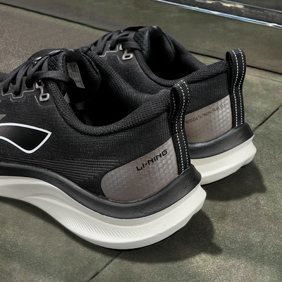 李宁赤兔8秋冬款跑步鞋男款2025新款体测竞速通勤百搭透气运动鞋
