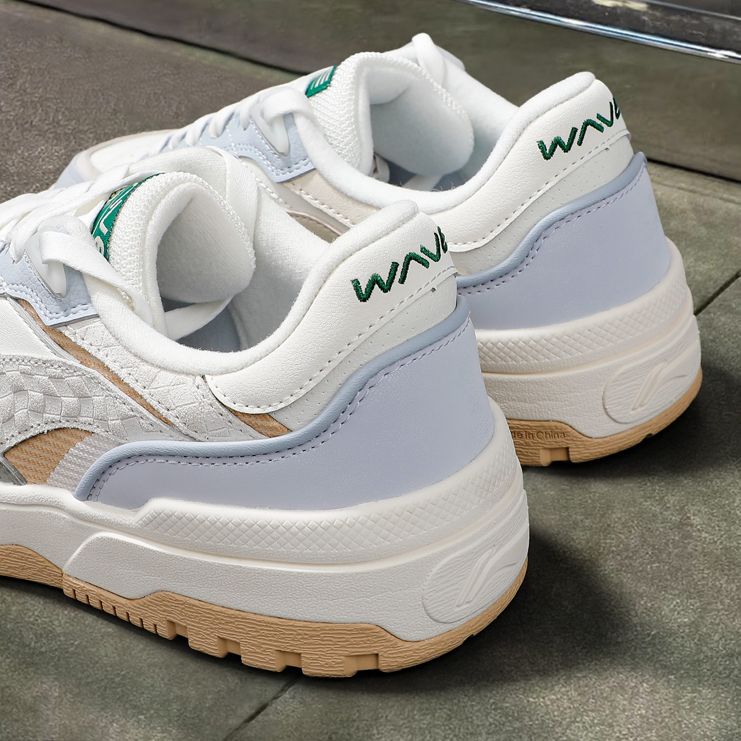 李宁秋冬款休闲鞋女鞋2025冬季新款惟吾LOW舒适软弹加厚保暖板鞋