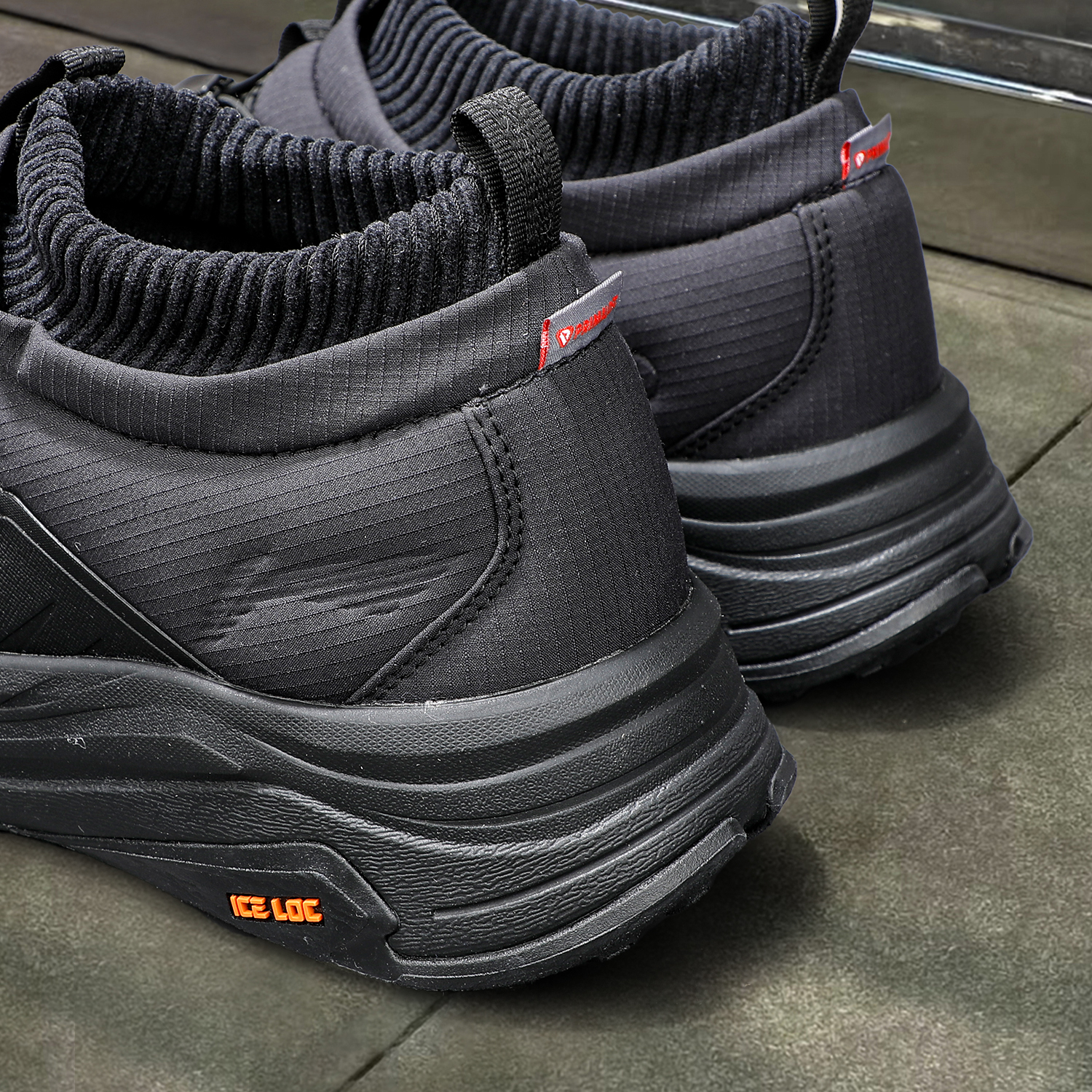 李宁加厚一脚蹬星途休闲鞋男女款2025冬季新款保暖鞋子软底面包鞋