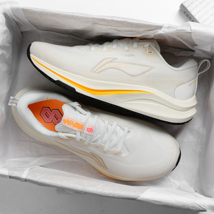 李宁赤兔8秋冬款跑步鞋男款2025新款加厚鞋面防泼水透气运动鞋