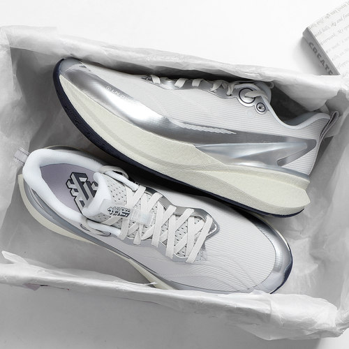 李宁秋冬款赤兔8pro跑步鞋女2025冬季新品加厚鞋面运动鞋专业跑鞋