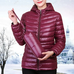 反季中老年人女士羽绒服加肥加大妈妈外套连帽白鸭绒奶奶特价保暖
