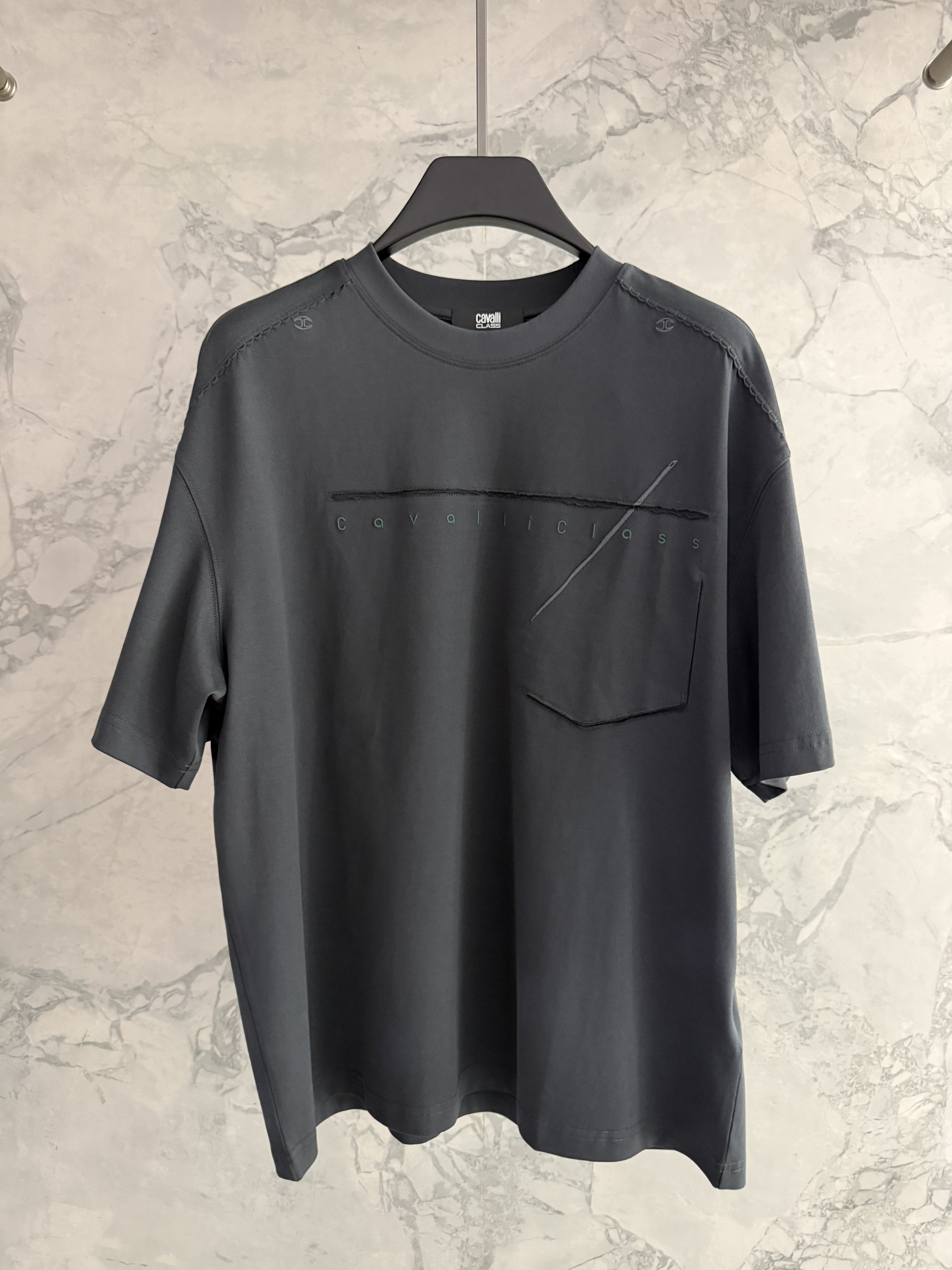 Cavalli Class 26春夏新款 男士时尚字母刺绣短袖T恤CM022F2418