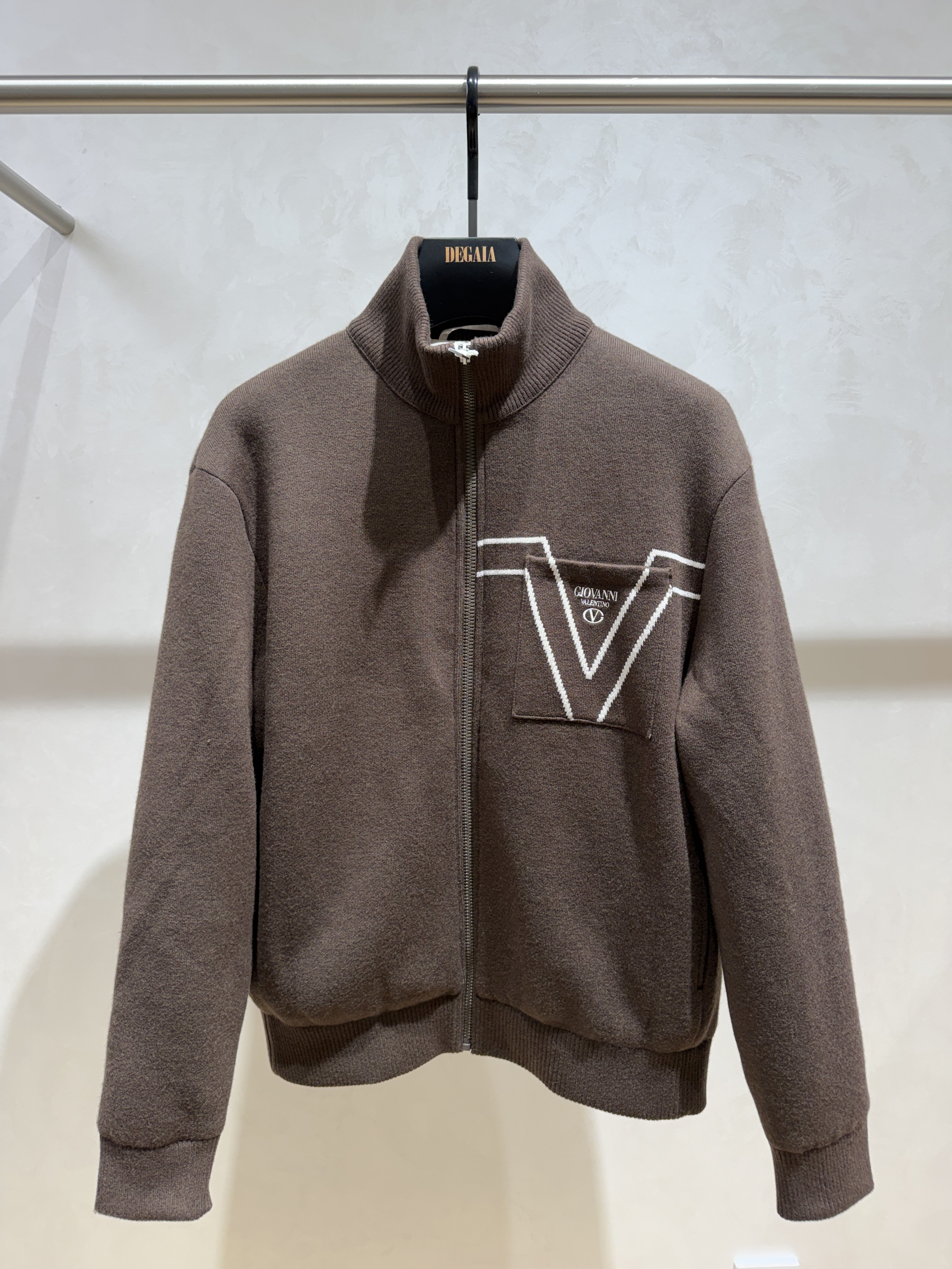 Giovanni Valentino男装26秋冬新款棉服刺绣立领外套VT63037217