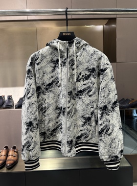 CNC 25秋冬新款 男士时尚晕染字母刺绣连帽休闲棉夹克811G321020