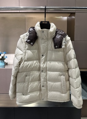 Cavalli Class 25秋冬新款 男士时尚休闲连帽羽绒服CM152E4722