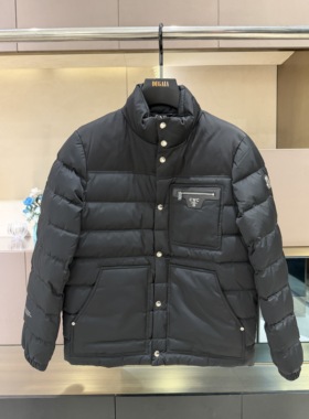 CNC 25秋冬新款 男士时尚金属拉链装饰立领休闲羽绒服 811G425012