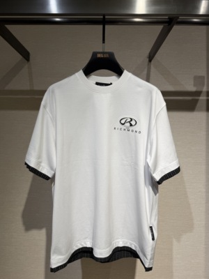 John Richmond 26春夏新款 男士胸前字母印花短袖T恤JUIAAT200115