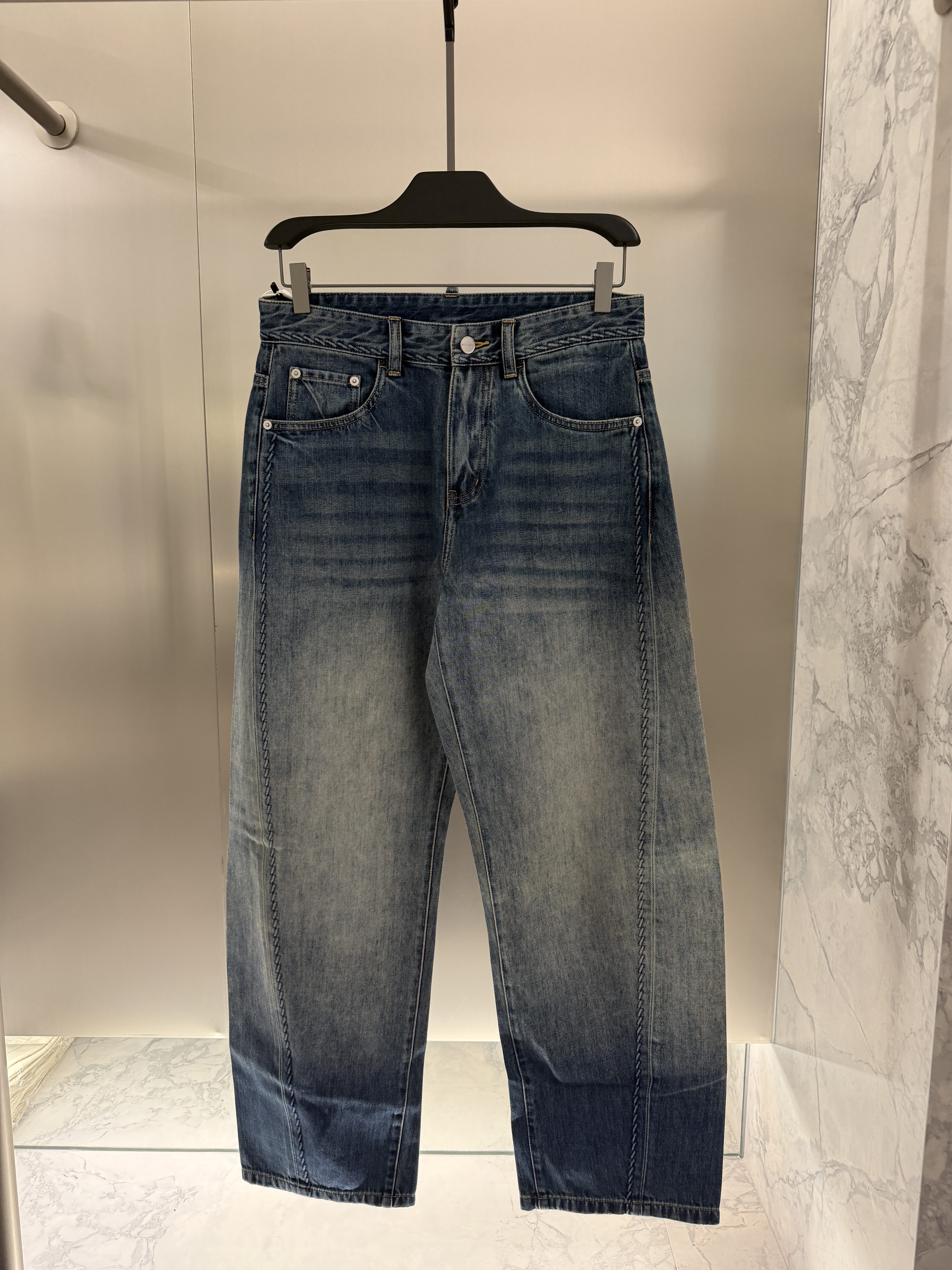 AOLAMA奥拉玛男装26夏季新款刺绣牛仔裤宽松阔腿水洗裤 880561085