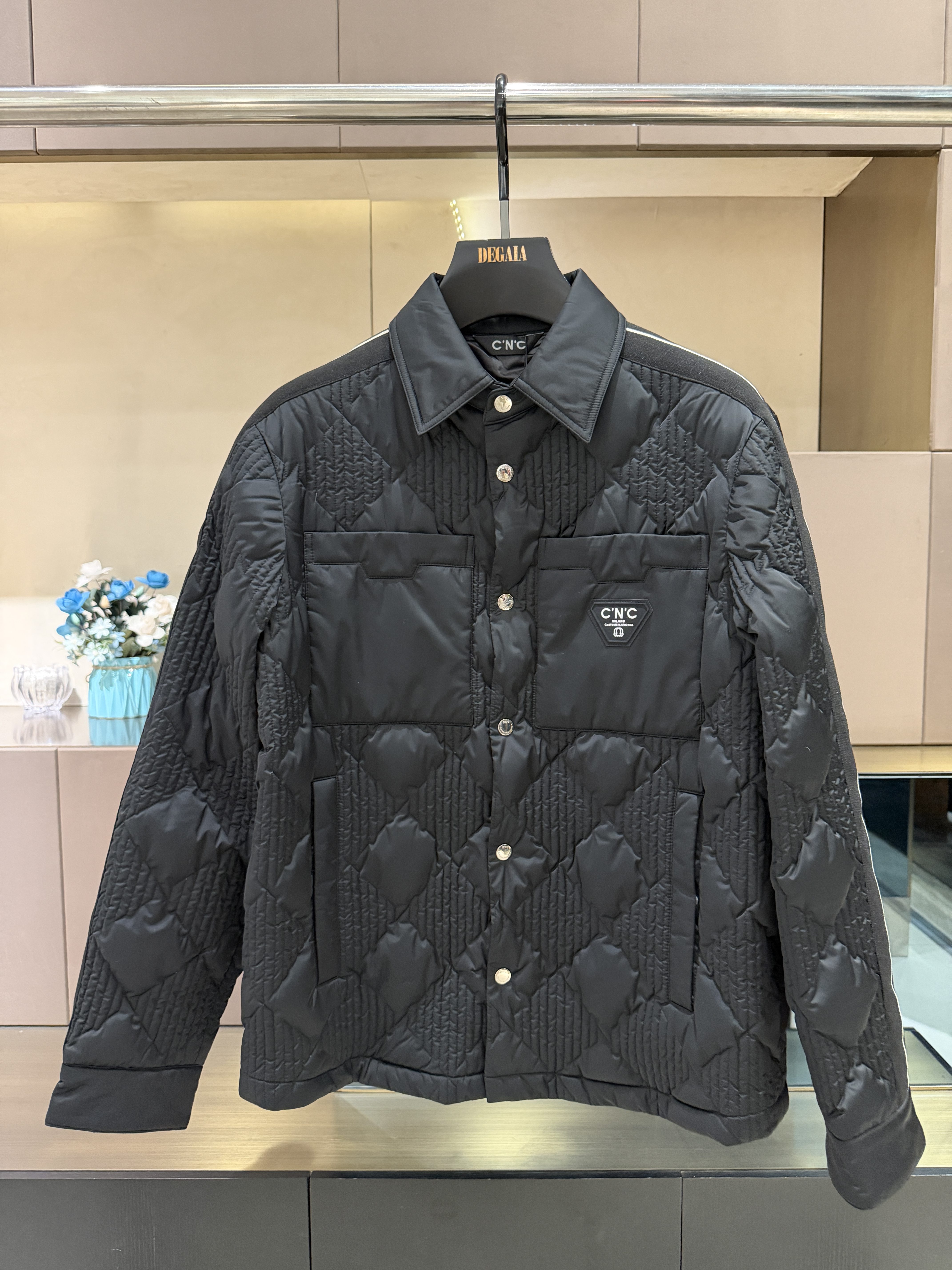 CNC 25秋冬新款 男士肩袖拼接双口袋装饰翻领羽绒服811G425011,男装,羽绒服,淘宝优惠券,粉丝福利购,淘宝优惠卷