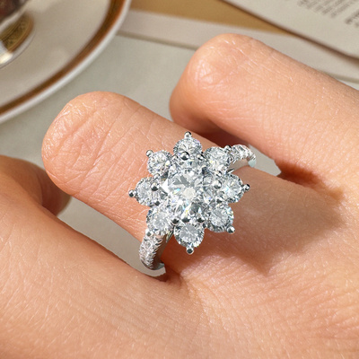 太阳花 豪华满钻戒指女PT950铂金钻石戒指高品质超闪奢华钻戒