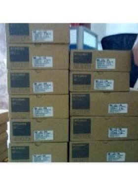 伺服MR-J4-10B/20B/40B/60B/70B/100B，库存