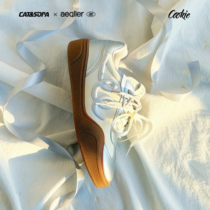 【曲奇系列】猫与沙发×aeqller/月光银德训鞋新款刺绣厚底板鞋,女鞋,休闲板鞋,淘宝优惠券,粉丝福利购,淘宝优惠卷