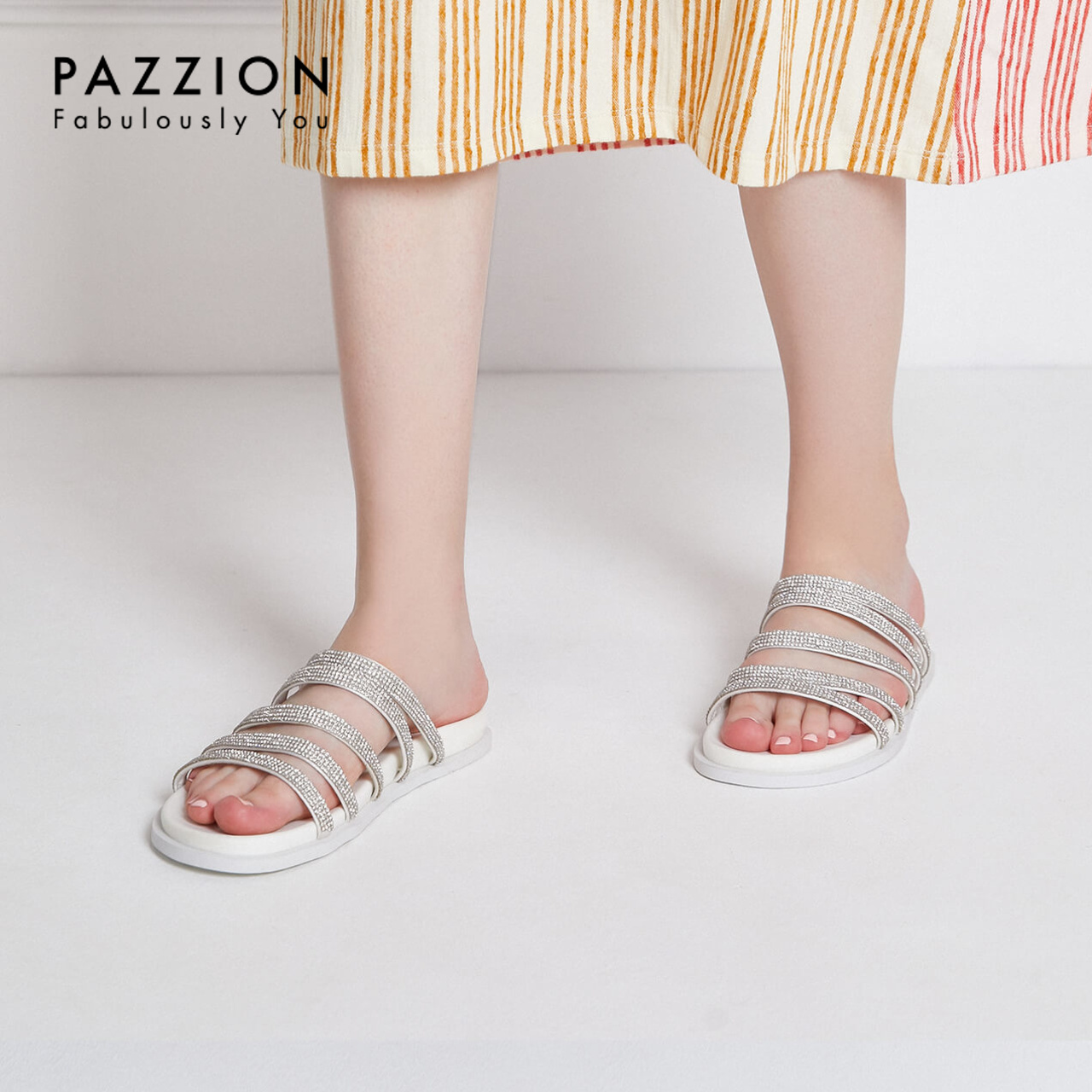 PAZZION休闲罗马风格水钻一字带拖鞋2019新款 清凉舒适外穿拖鞋女