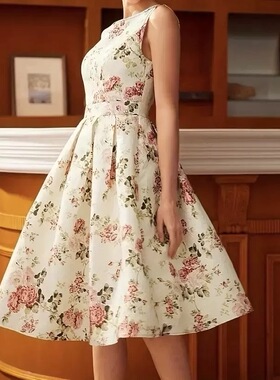 外贸单2026夏季新款时尚百搭修身显瘦度假风印花田园浪漫女连衣裙