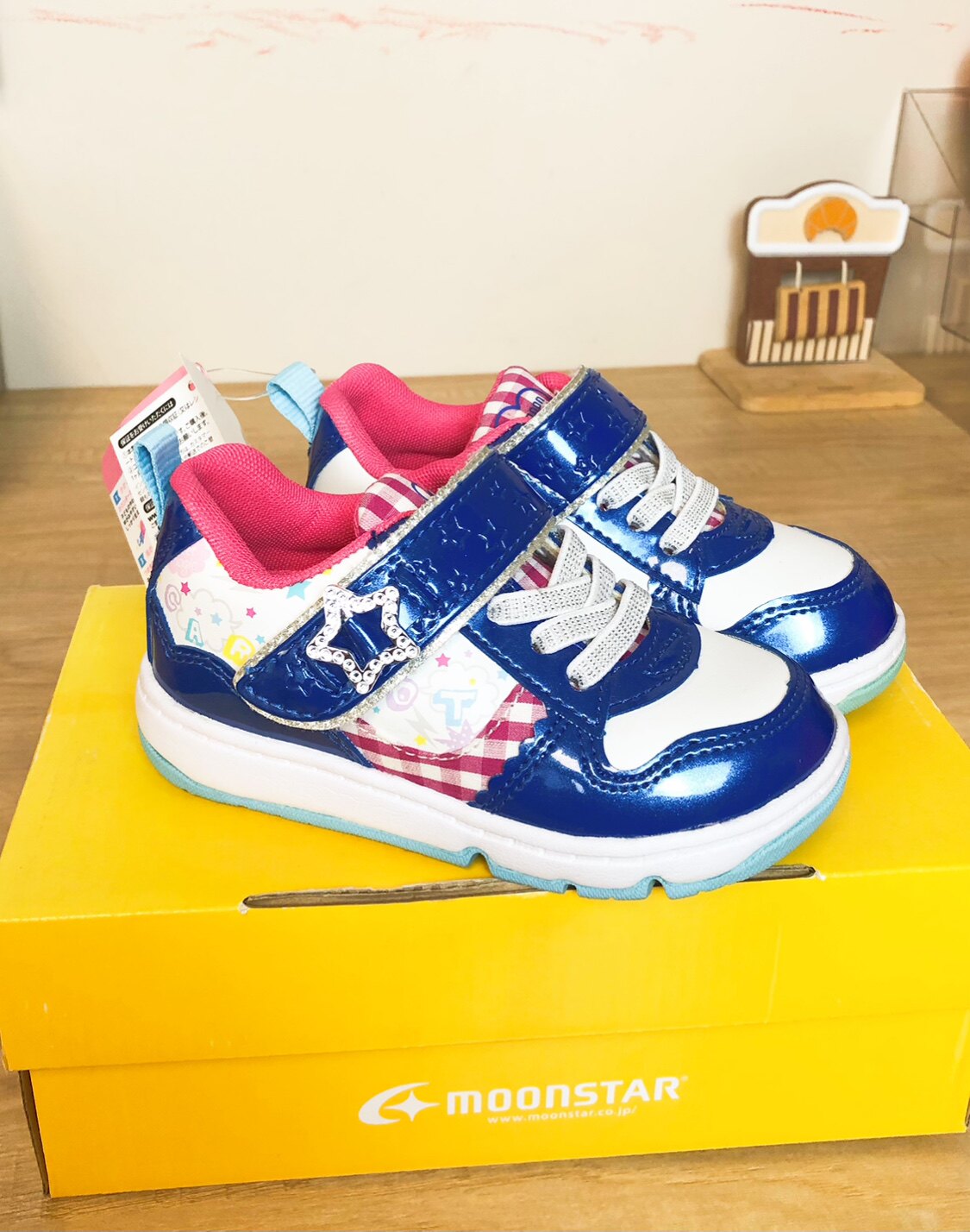 日本moonstar月星鞋闪闪亮女童春秋现货断码处理 假一罚十