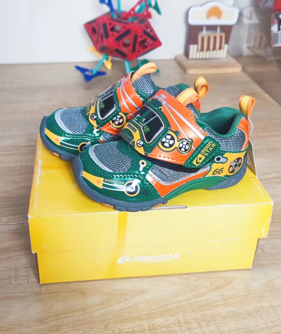日本moonstar月星鞋学步鞋绿色汽车春秋 现货 断码处理 假一罚十