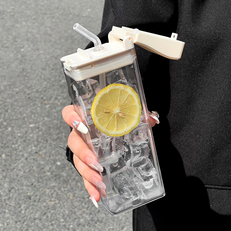 水杯2025新款女夏天儿童高颜值杯子方盒塑料吸管杯学生便携运动男