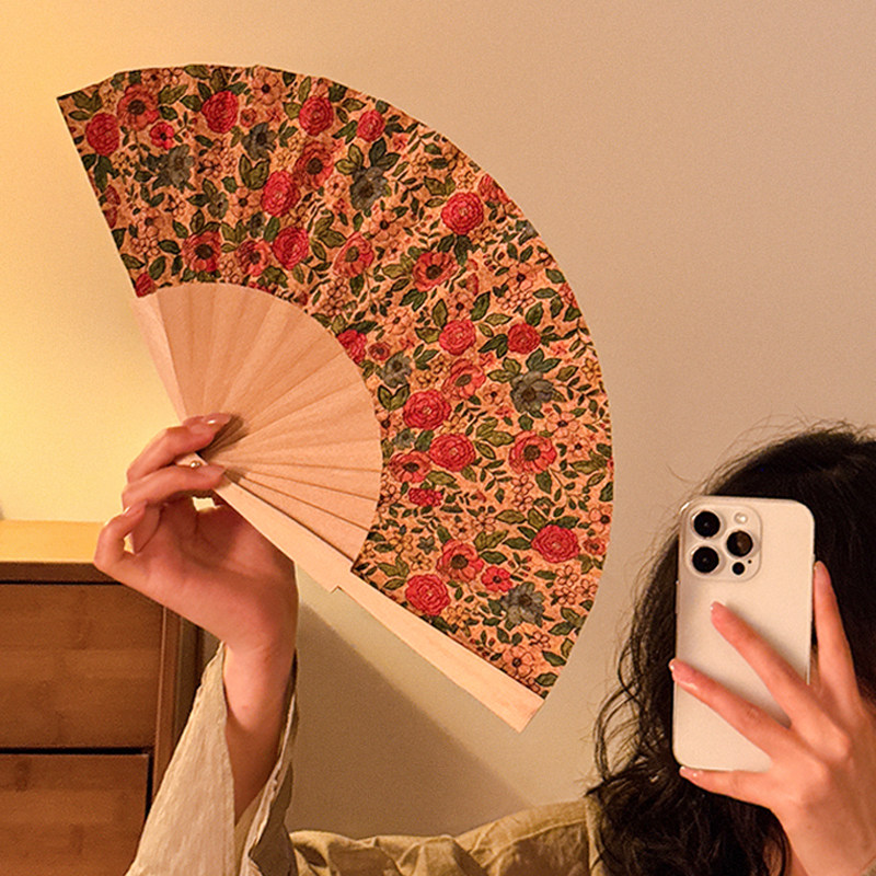 扇子复古折扇女夏季新中式古典花朵小扇子随身便携配饰汉服马面裙