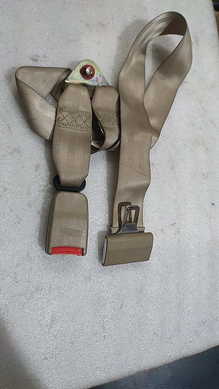 适用东风风行景逸1.5XL1.8后排座椅安全带扣座椅保险带固定搭扣