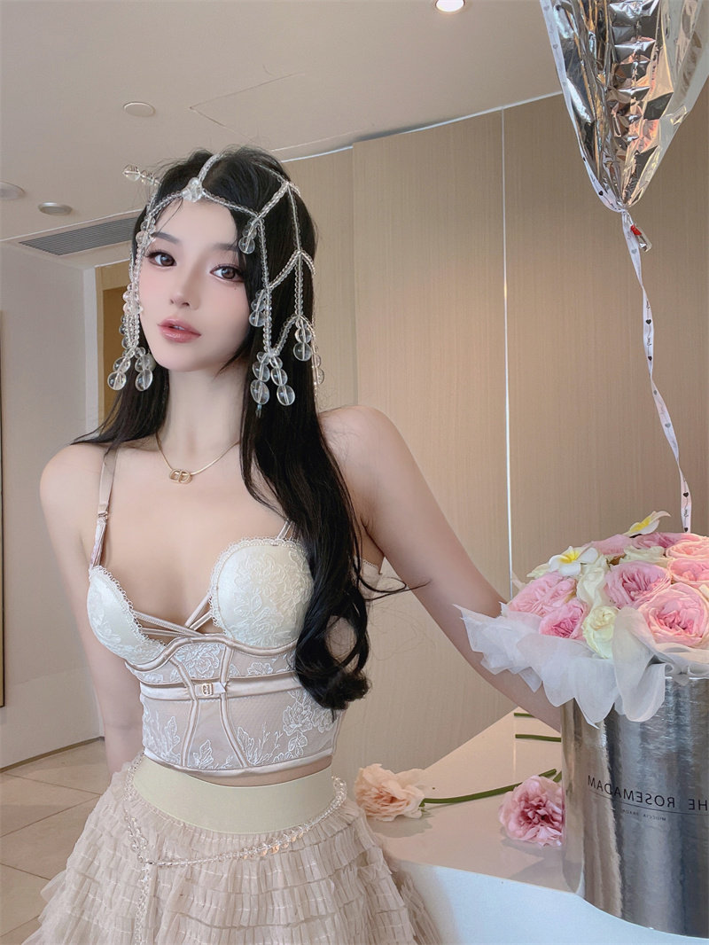 清纯真丝罩杯吊带胸衣性感内搭