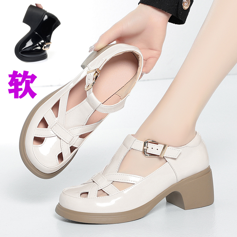 漆皮凉鞋女夏季镂空包头罗马凉鞋