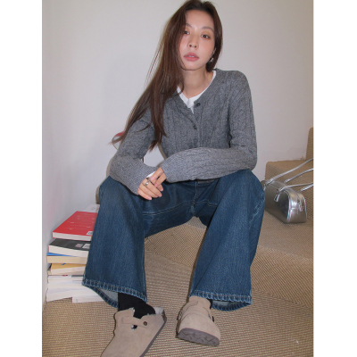 复古绞花圆领毛衣开衫女