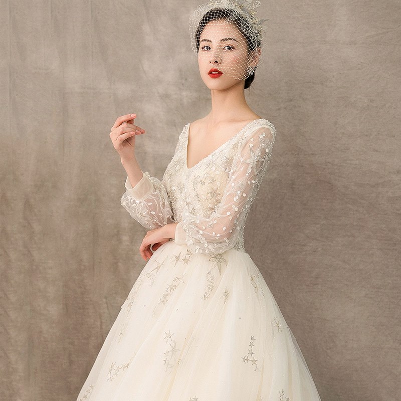 婚纱女2019新款新娘礼服主纱一字肩公主梦幻拖尾齐地奢华长袖简约在类目 女装/女士精品, 婚纱/旗袍/礼服, 婚纱中 - 来自Buy2taobao.com提供专业的淘宝代购服务