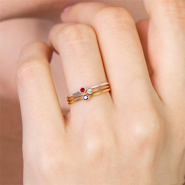 18K黄金5分钻石红宝石蓝宝石祖母绿单钻女戒指 简约镶嵌尾戒配戒