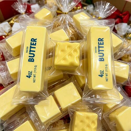 The latest popular toy, squeezed toy butter toy + cheese is
